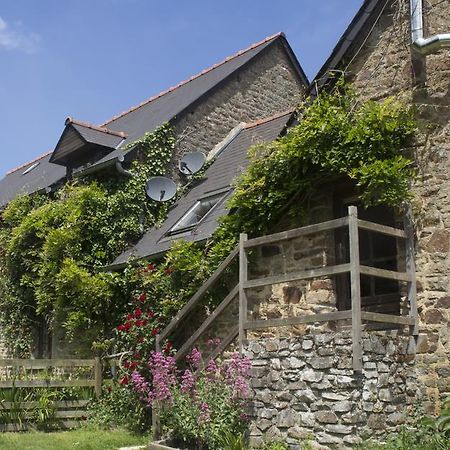 Gites Ferme De La Baie Roz-sur-Couesnon Exteriör bild