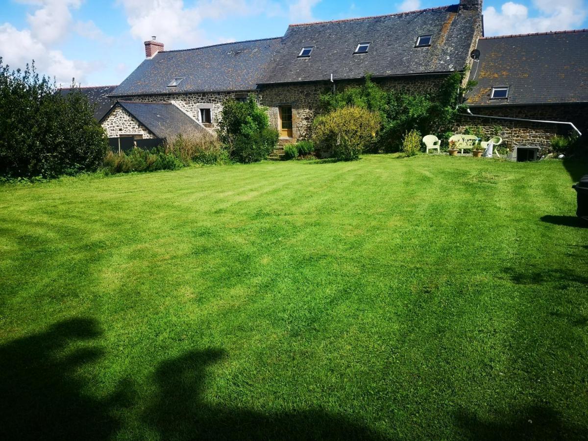 Gites Ferme De La Baie Roz-sur-Couesnon Exteriör bild