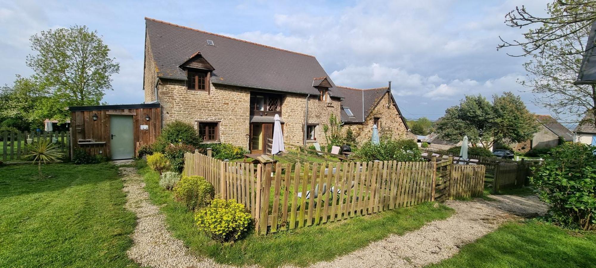 Gites Ferme De La Baie Roz-sur-Couesnon Exteriör bild
